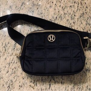 Lululemon Everywhere Belt Crossbody Bag - Black/Gold